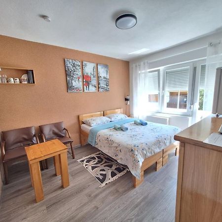 Sobe-Apartmani Modrica ภายนอก รูปภาพ