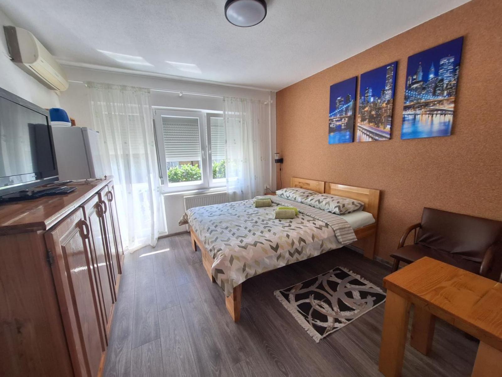 Sobe-Apartmani Modrica ภายนอก รูปภาพ